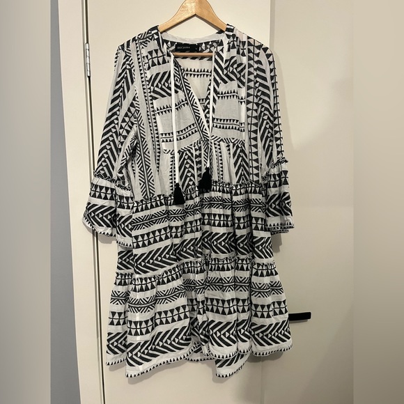 DECJUBA Dresses Decjuba Freya Embroidered Mini Dress Poshmark